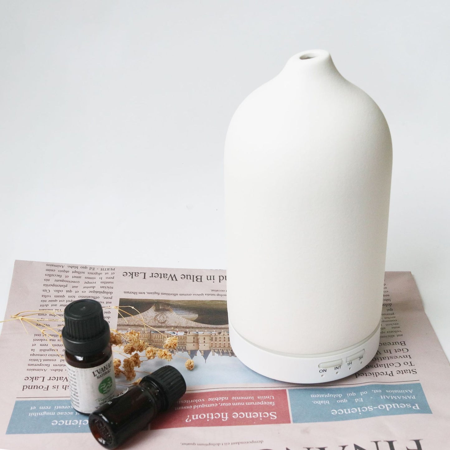 Ceramic Aromatherapy Machine - Essential Oil Diffuser, Home Humidifier, Hotel Fragrance Device - Includes Aromatherapy Oils