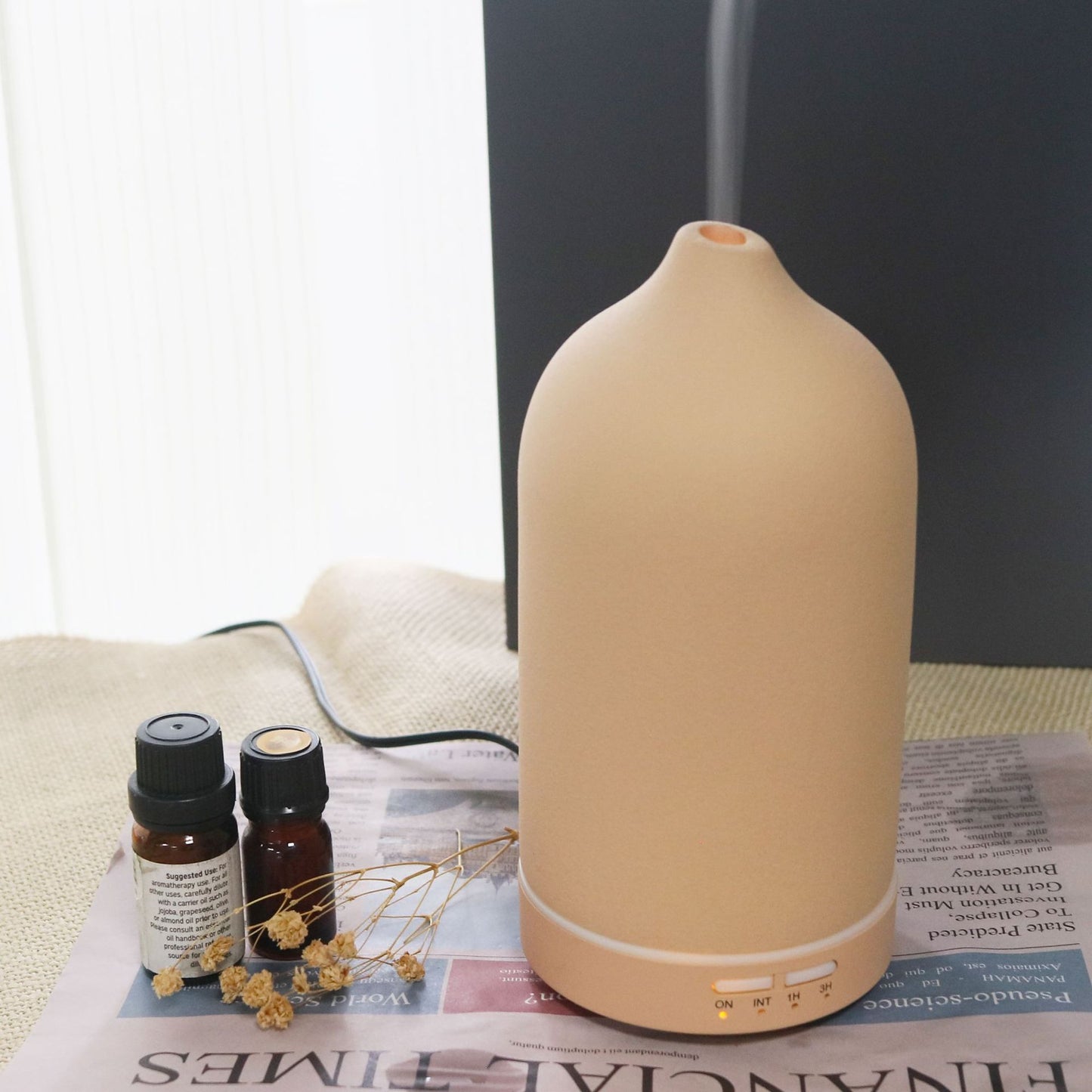 Ceramic Aromatherapy Machine - Essential Oil Diffuser, Home Humidifier, Hotel Fragrance Device - Includes Aromatherapy Oils