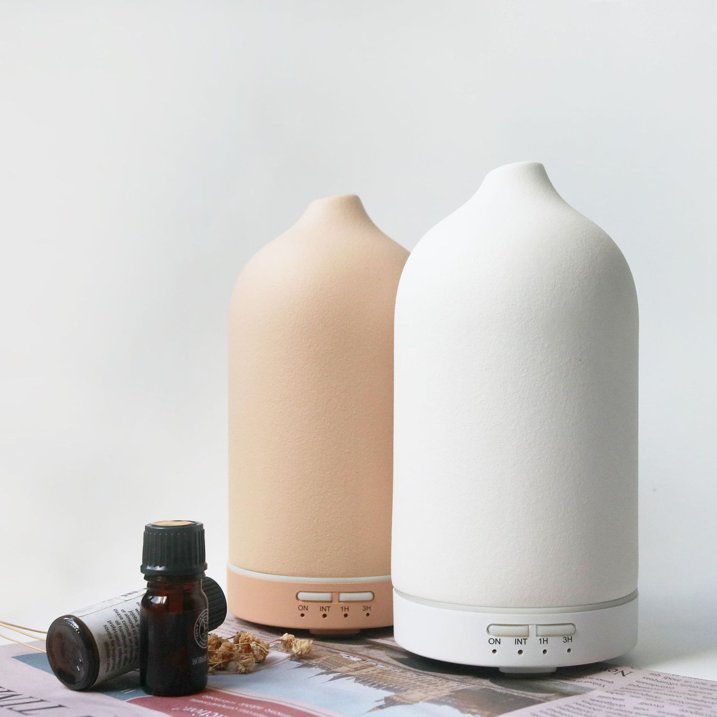 Ceramic Aromatherapy Machine - Essential Oil Diffuser, Home Humidifier, Hotel Fragrance Device - Includes Aromatherapy Oils